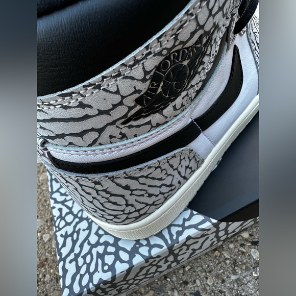 Air Jordan 1 Retro OG High Cement Elephant Print DZ5485-052 Men's - Picture 8 of 16